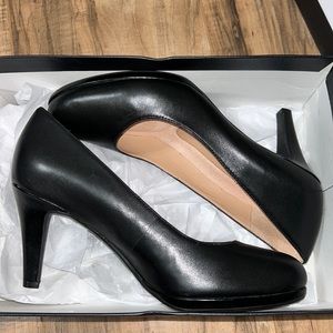 MICHELLE NATURALIZER BLACK PUMP